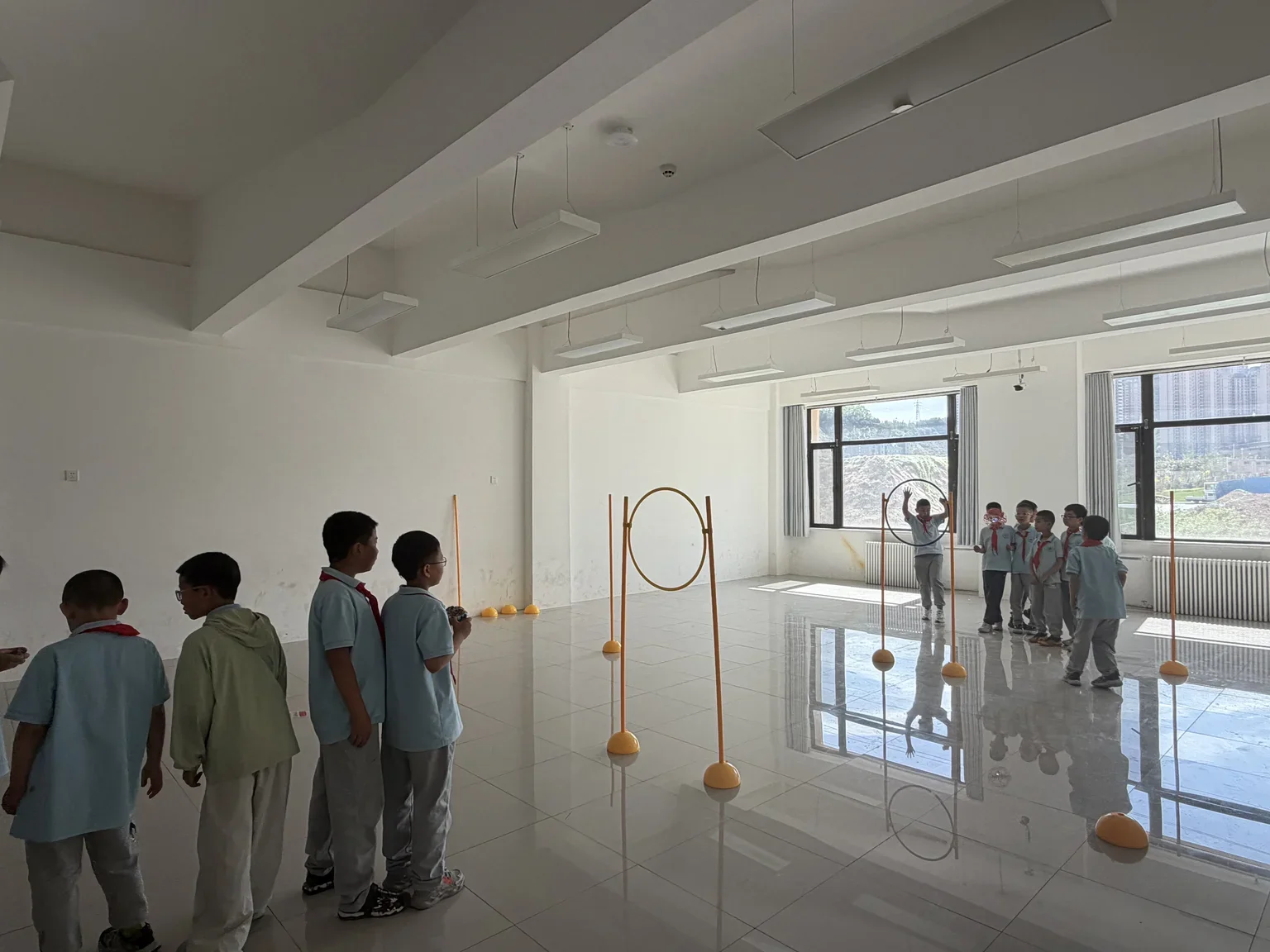 小班制实操观摩与安全轮流飞行训练