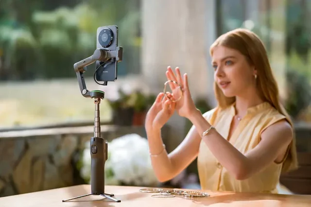 DJI Osmo Mobile 8 Pro 手机云台稳定器